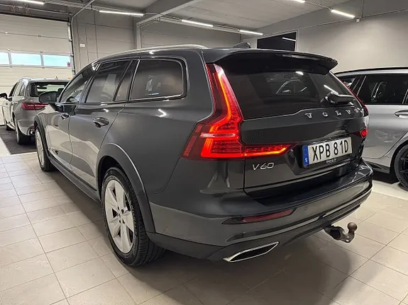 Volvo V60 Cross Country 2019 photo 4