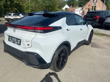 Toyota C-Hr 2024 photo 2