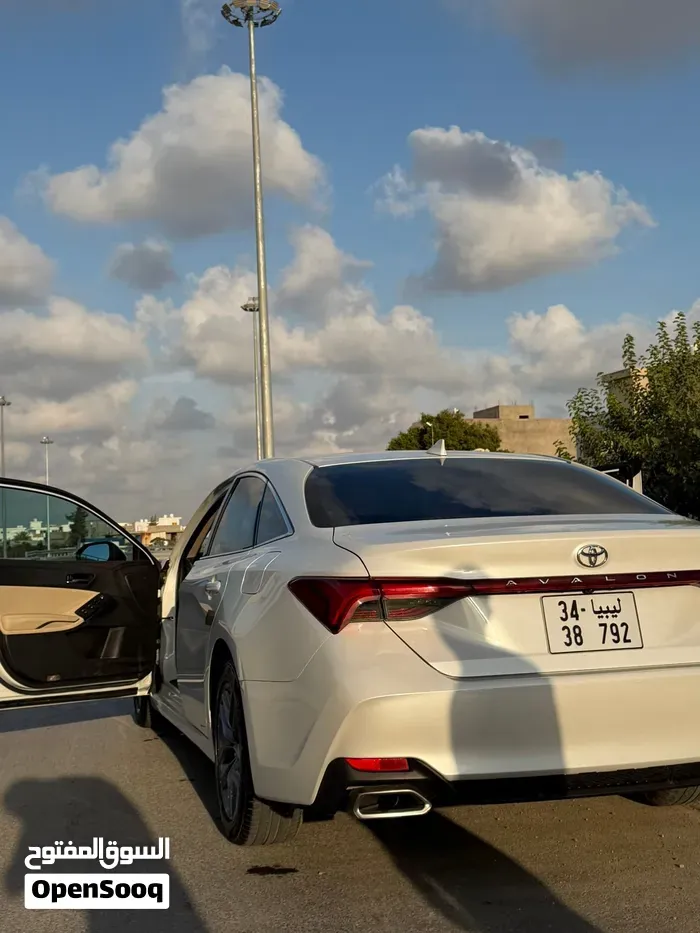 Toyota Avalon 2020 photo 3