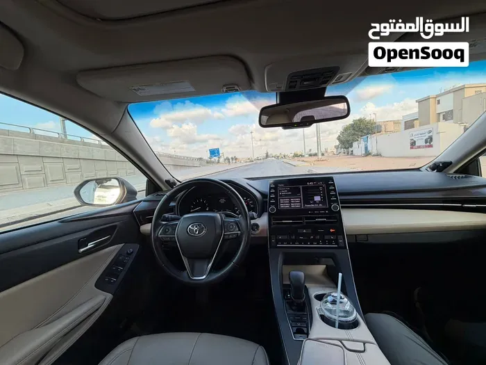 Toyota Avalon 2020 photo 2