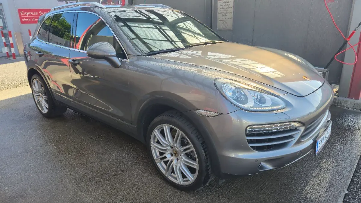 Porsche Cayenne 2012 photo 3
