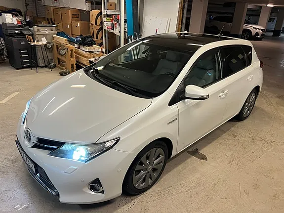 Toyota Auris 2013 photo 3