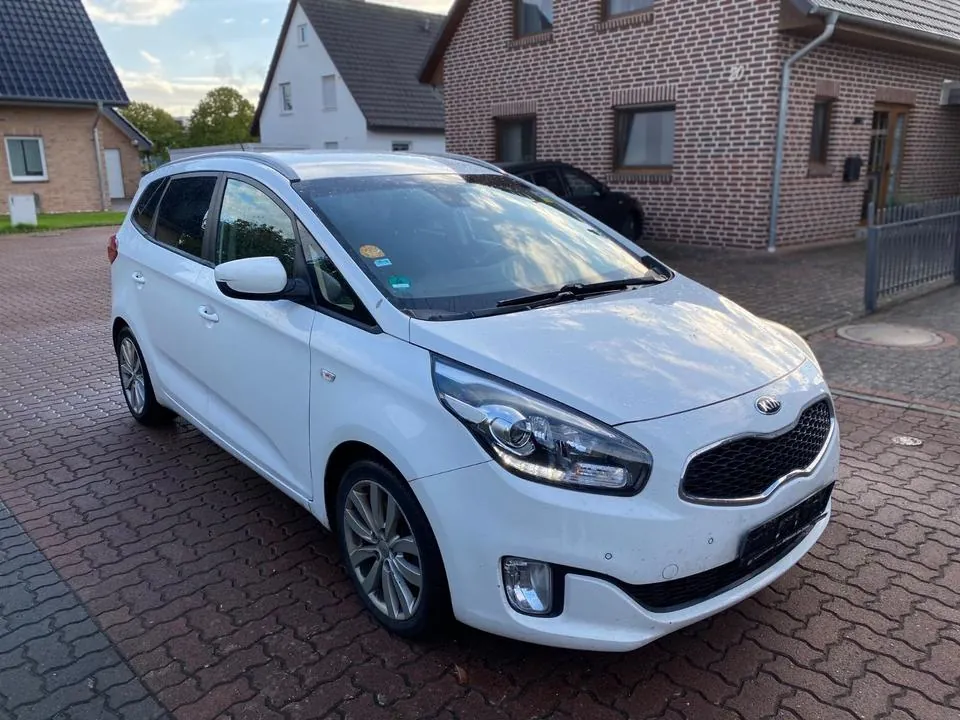 Kia Carens