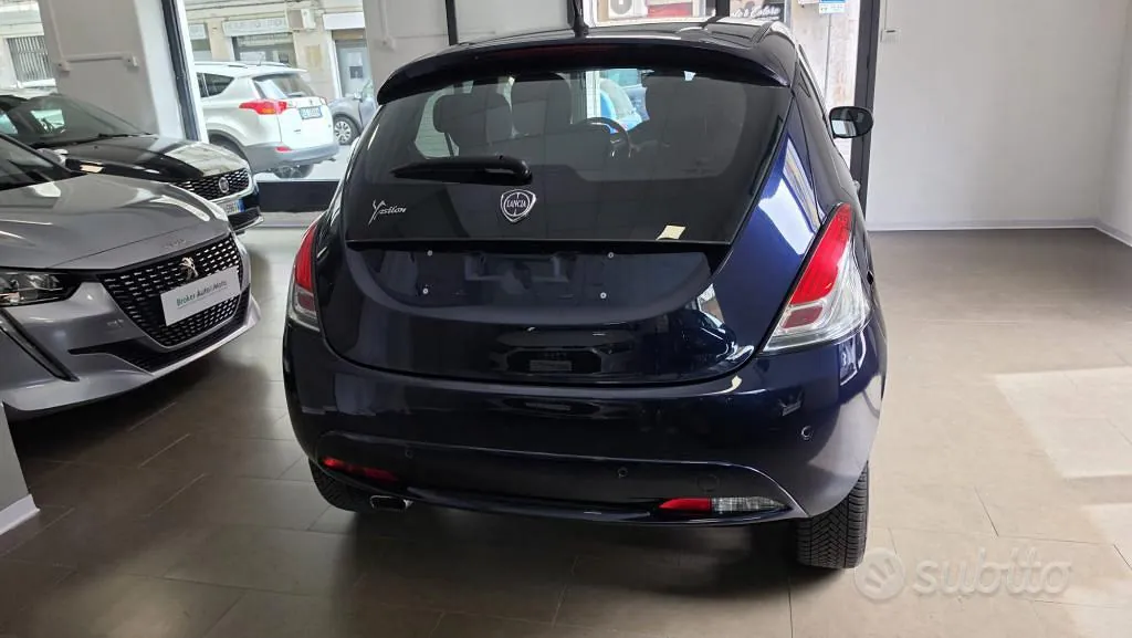 Lancia Ypsilon 2018 photo 2