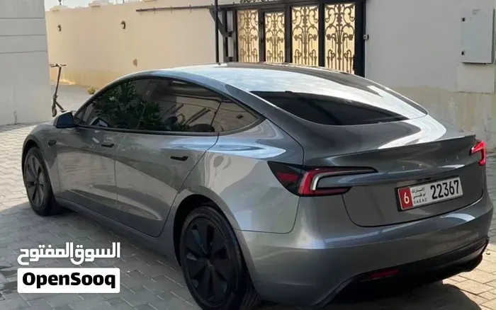 Tesla Model 3 2024 photo 3