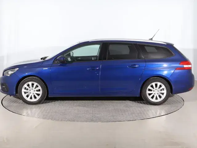 Peugeot 308 2019 photo 2