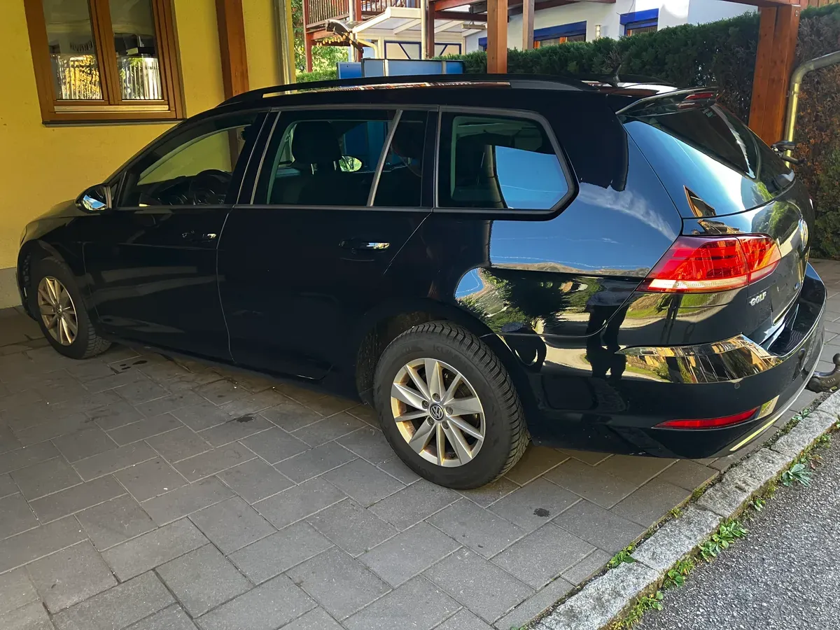 Volkswagen Golf 2018 photo 2