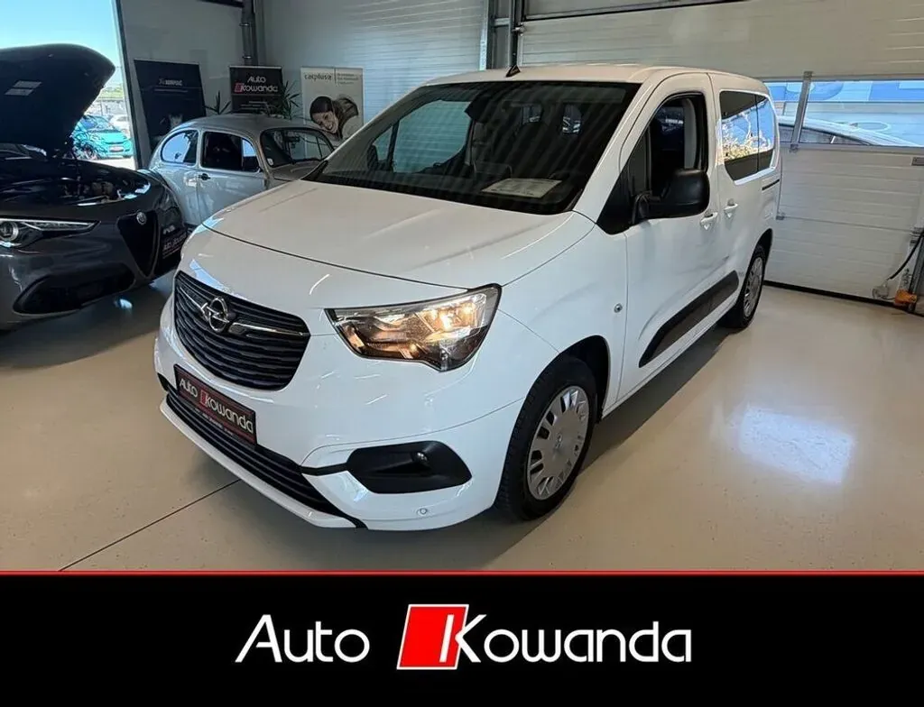 Opel Combo 2022 photo 2