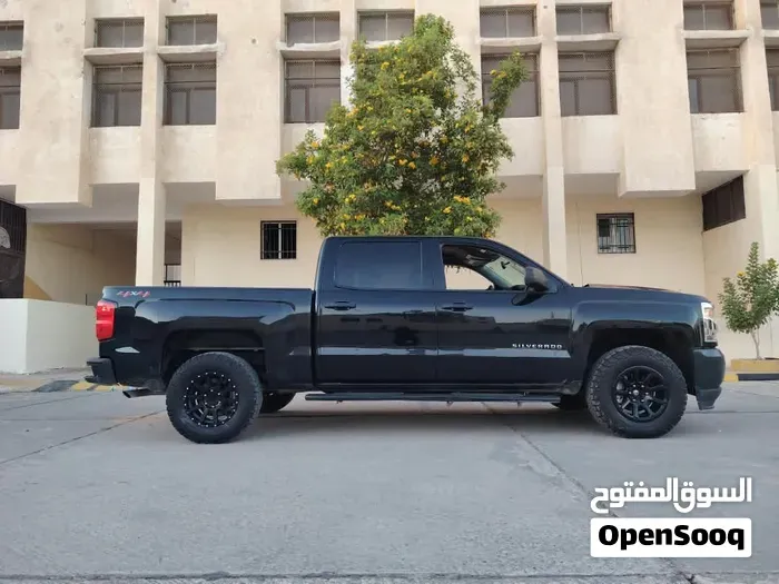 Chevrolet Silverado 2018 photo 3