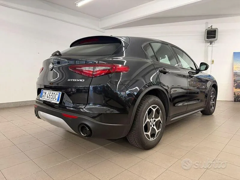 Alfa Romeo Stelvio 2022 photo 4