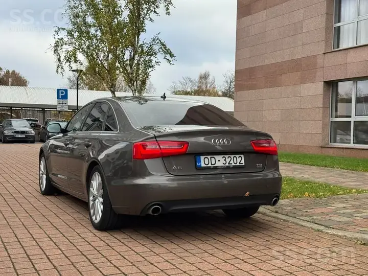 Audi A6 2012 photo 2