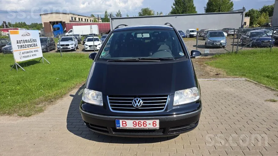 Volkswagen Sharan 2009 photo 2