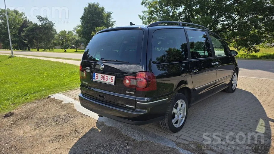 Volkswagen Sharan 2009 photo 5