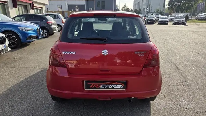 Suzuki Swift 2007 photo 4