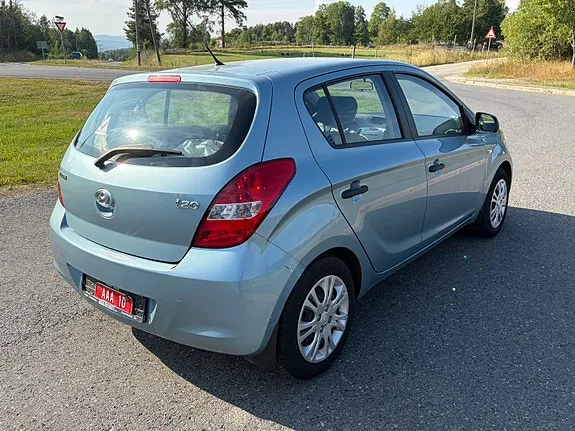 Hyundai I20 2011 photo 4