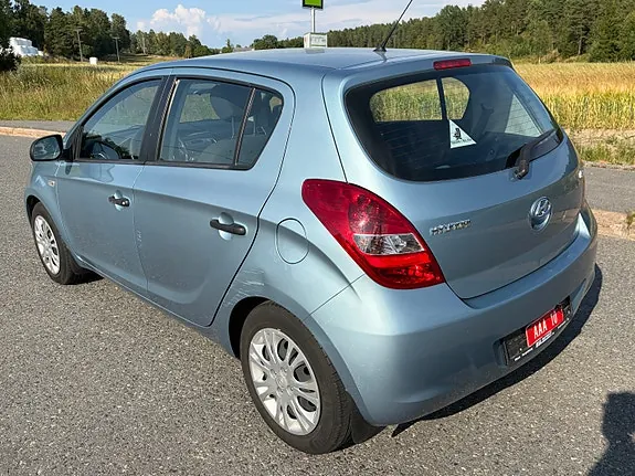 Hyundai I20 2011 photo 3