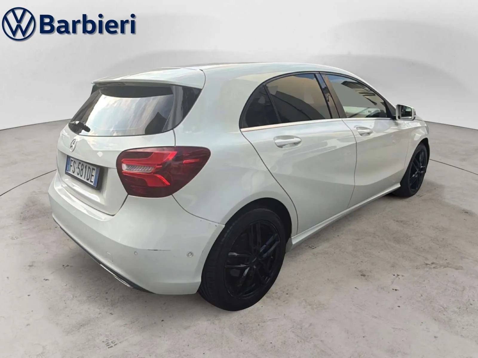 Mercedes-Benz A 180 2017 photo 4