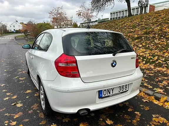 BMW 118D 2009 photo 3