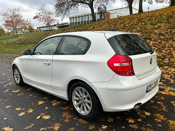 BMW 118D 2009 photo 2