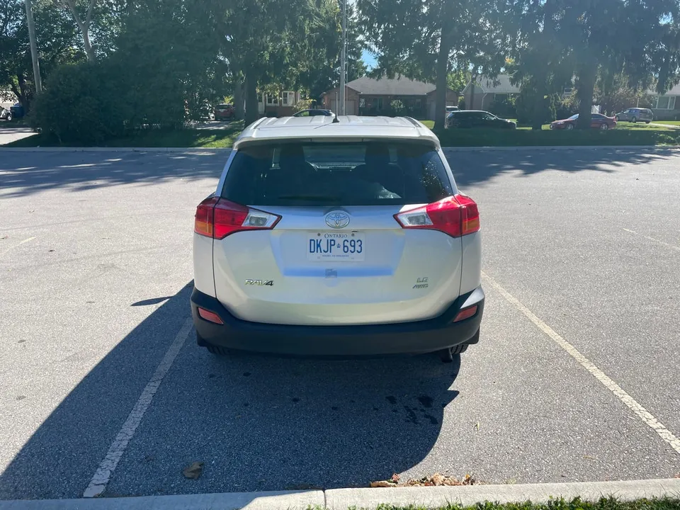 Toyota Rav4 2015 photo 3