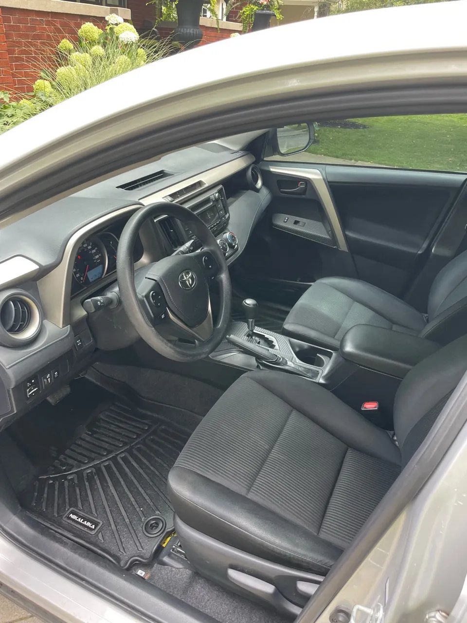 Toyota Rav4 2015 photo 5