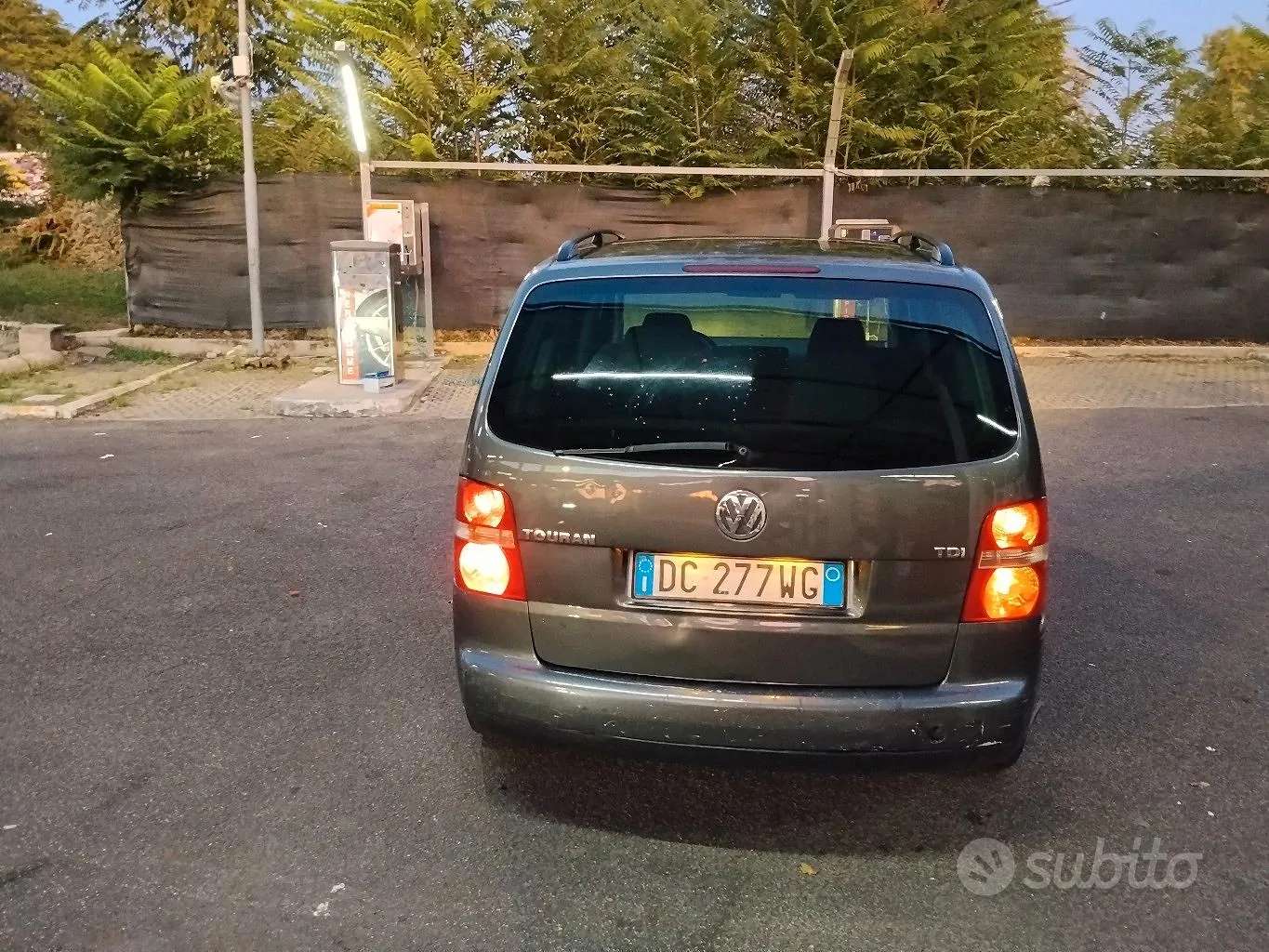 Volkswagen Touran 2006 photo 3