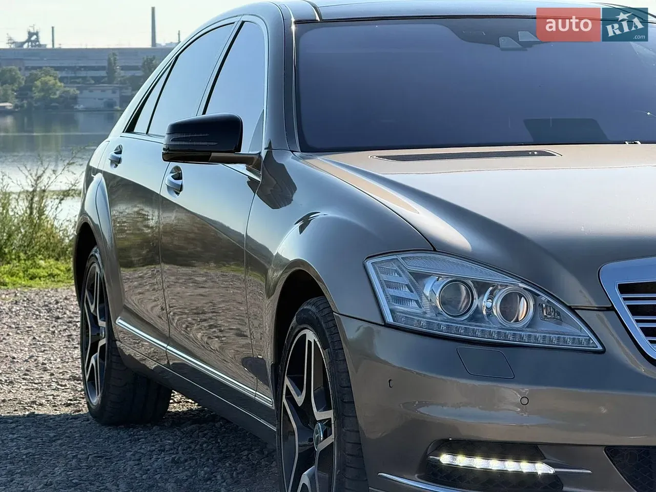 Mercedes-Benz S-Class 2010 photo 5