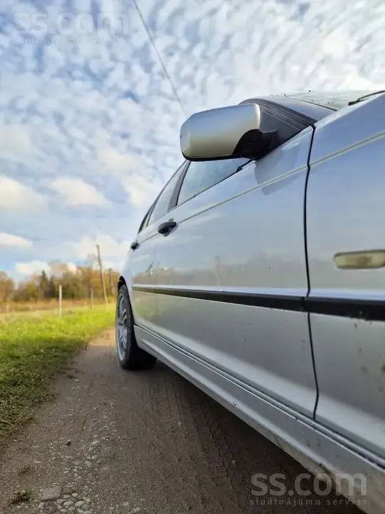BMW 316 2001 photo 3