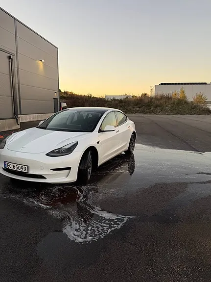 Tesla Model 3 2021 photo 3