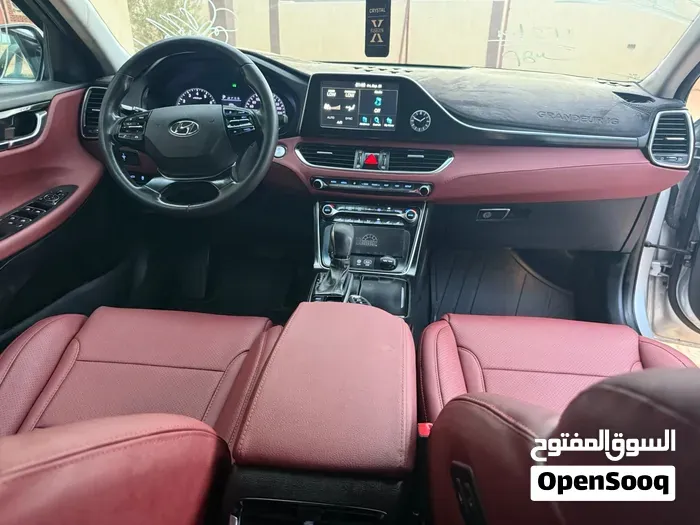 Hyundai Azera 2018 photo 2