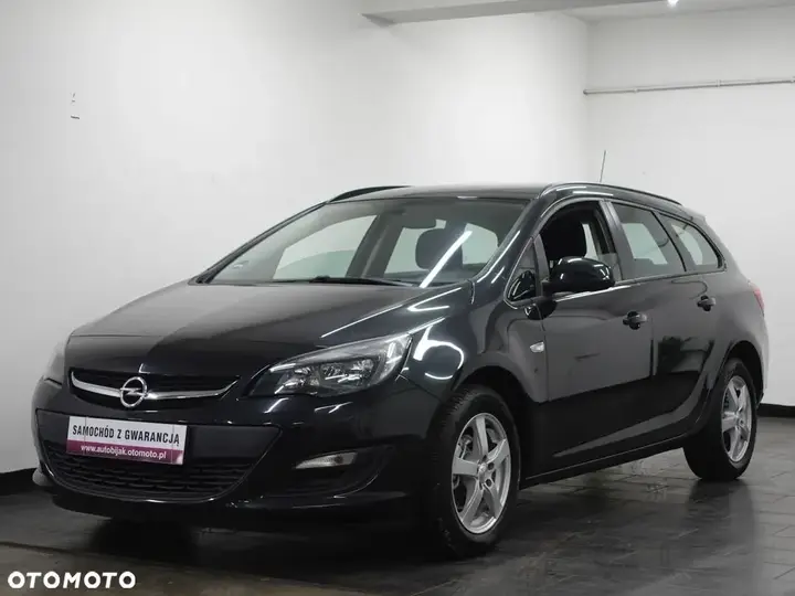 Opel Astra 2013 photo 3
