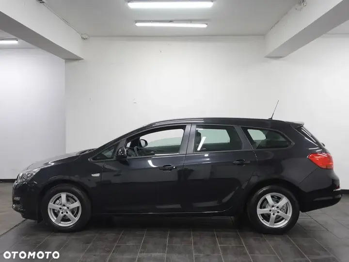 Opel Astra 2013 photo 5