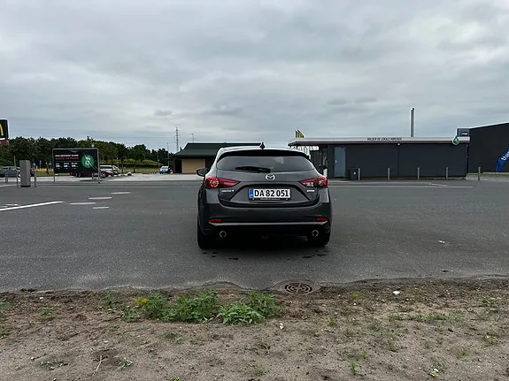Mazda 3 2017 photo 4