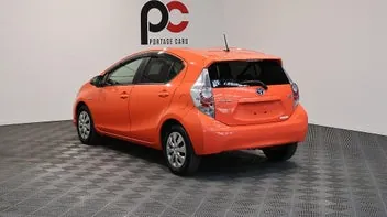 Toyota Aqua 2012 photo 5