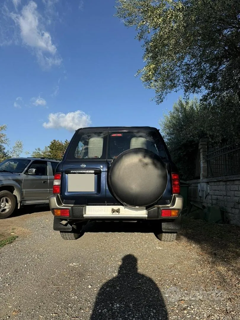 Nissan Patrol 2000 photo 2