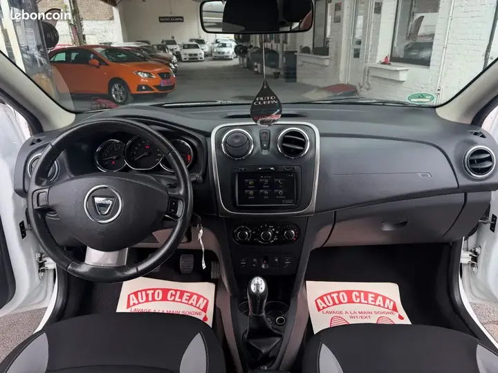 Dacia Sandero 2013 photo 3
