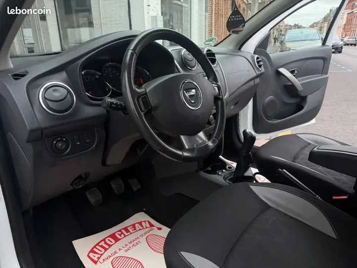 Dacia Sandero 2013 photo 5