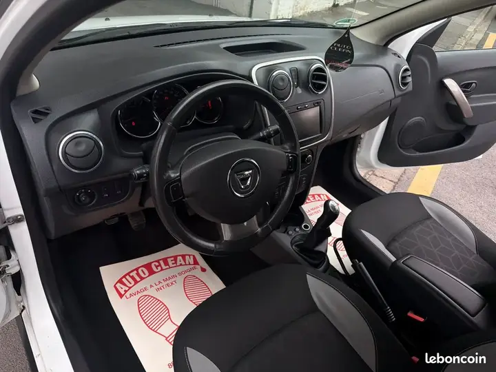 Dacia Sandero 2013 photo 4