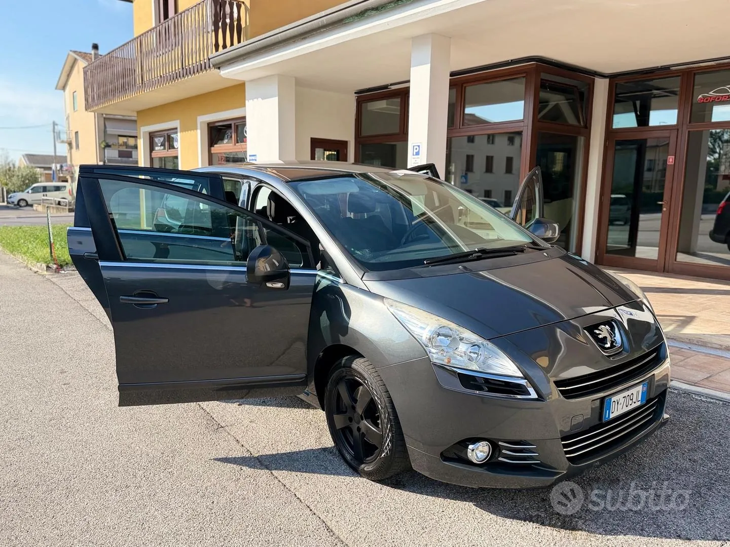 Peugeot 5008 2010 photo 5