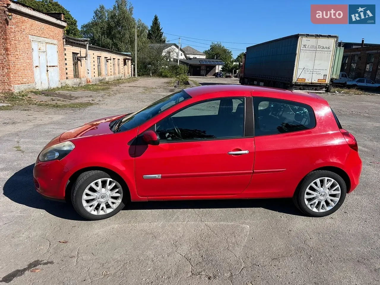 Renault Clio 2009 photo 4