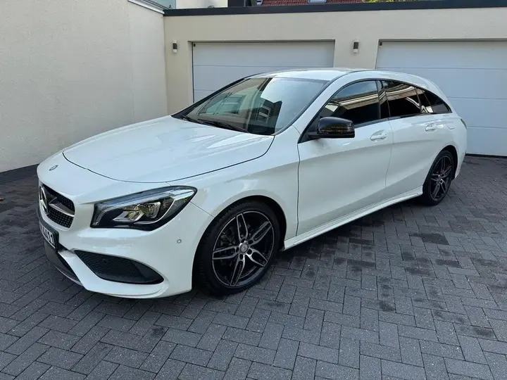 Mercedes-Benz Cla 180 Shooting Brake Amg Line