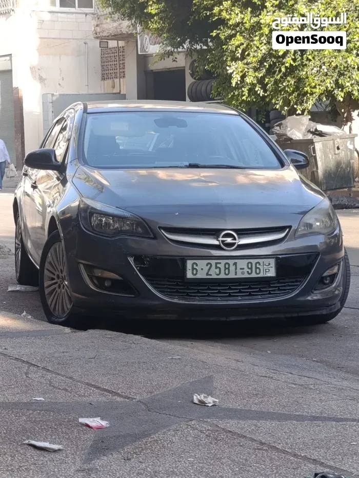 Opel Astra 2012 photo 5