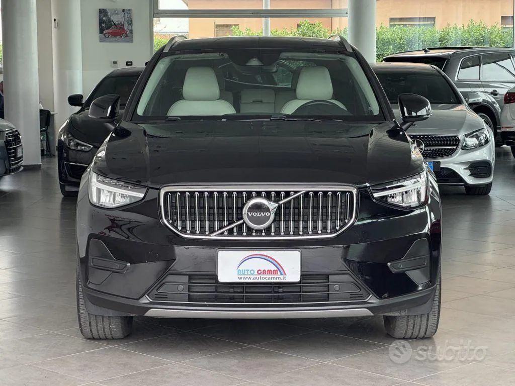 Volvo Xc40 2022 photo 2