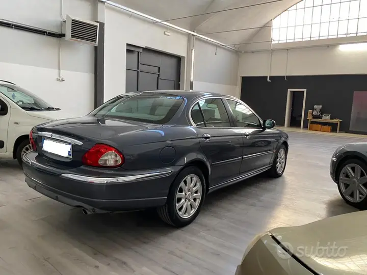 Jaguar X-Type 2001 photo 3