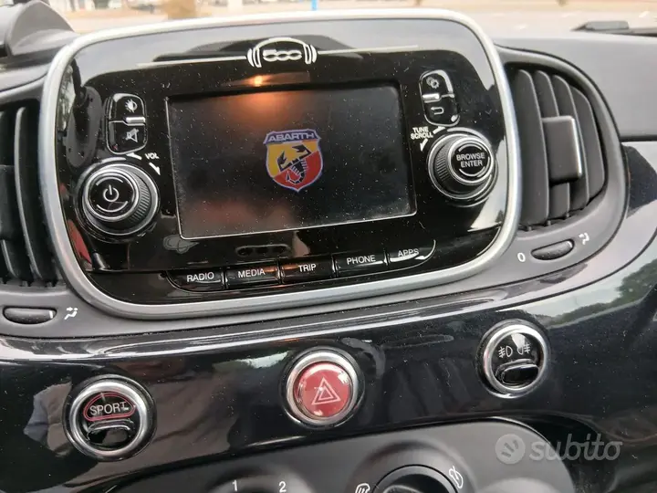Abarth 595 2018 photo 2