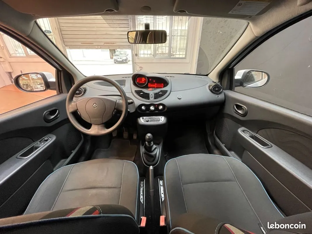 Renault Twingo 2011 photo 2