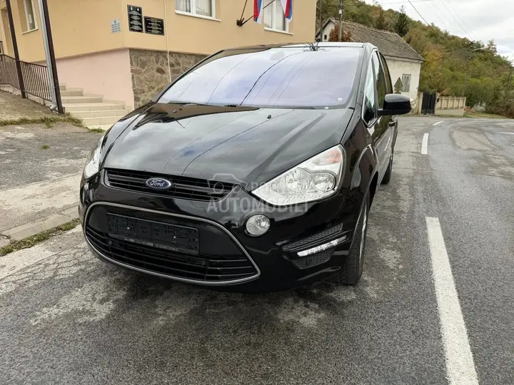 Ford S-Max 2010 photo 5