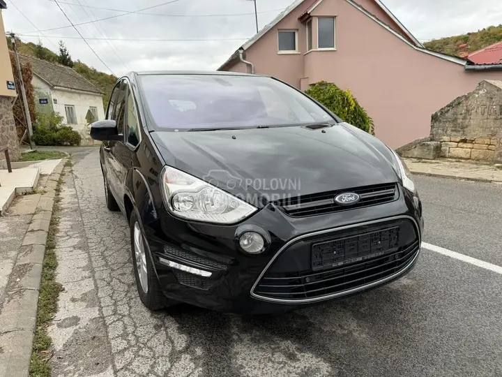 Ford S-Max