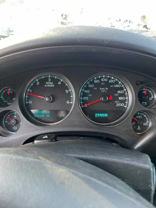 Chevrolet Suburban 2011 photo 3
