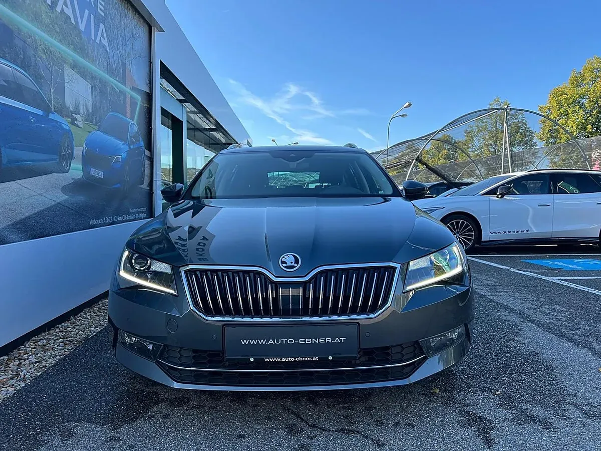 Skoda Superb 2017 photo 2